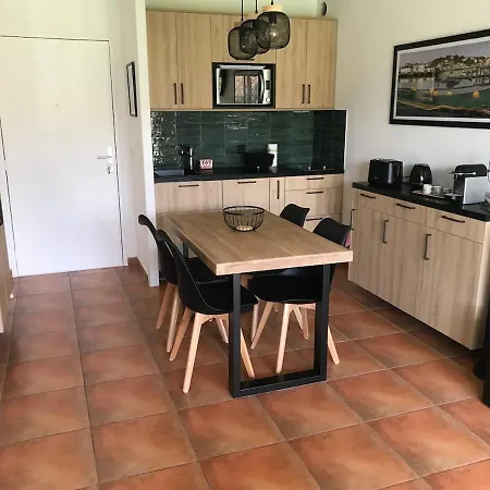 Appartement T4 A 200m De La